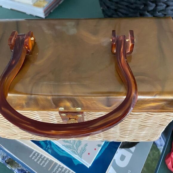 Beautiful Vintage Rattan (looks) handbag      "VINTAGE" - Picture 6 of 14